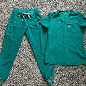 XXS Figs Scrub Set in Hunter Green